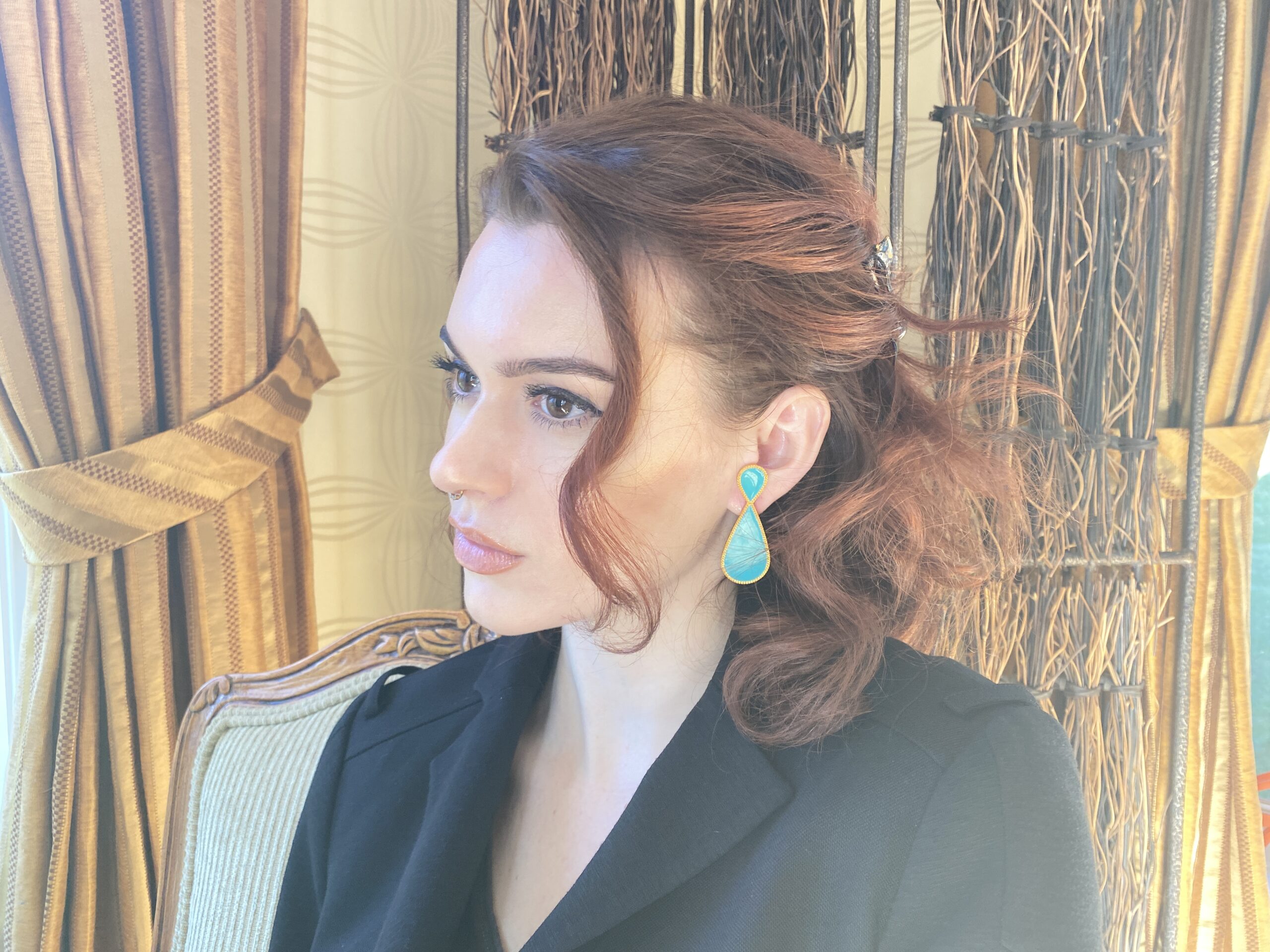 <h1>We put <span style="background-color: #590ebf; color: #ffffff;"> Qualcomm audio</span> into earrings for Peripherii</h1>